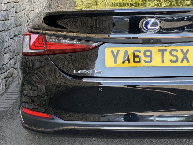 2019 (69) LEXUS ES 300h 2.5 F-Sport 4dr CVT 5739788