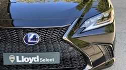 2019 (69) LEXUS ES 300h 2.5 F-Sport 4dr CVT 5739796