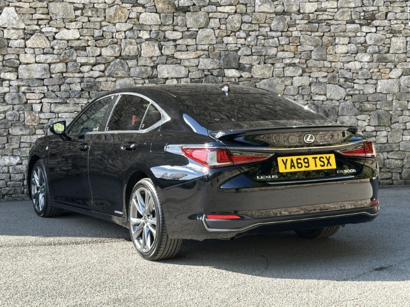 2019 (69) LEXUS ES 300h 2.5 F-Sport 4dr CVT 5739816
