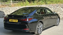 2019 (69) LEXUS ES 300h 2.5 F-Sport 4dr CVT 5739838