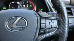 2019 (69) LEXUS ES 300h 2.5 F-Sport 4dr CVT 5739784