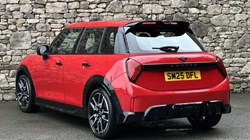 2025 (25) MINI COOPER 1.5 C Sport 5dr Auto 1