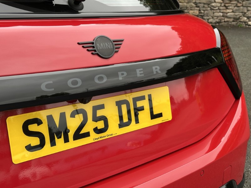 2025 (25) MINI COOPER 1.5 C Sport 5dr Auto 5719454