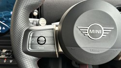 2025 (25) MINI COOPER 1.5 C Sport 5dr Auto 5719472
