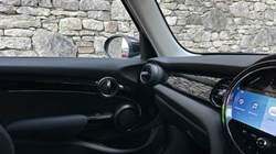 2022 (72) MINI HATCHBACK 2.0 Cooper S Classic 5dr Auto 5711227