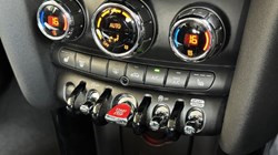2022 (72) MINI HATCHBACK 2.0 Cooper S Classic 5dr Auto 5711666