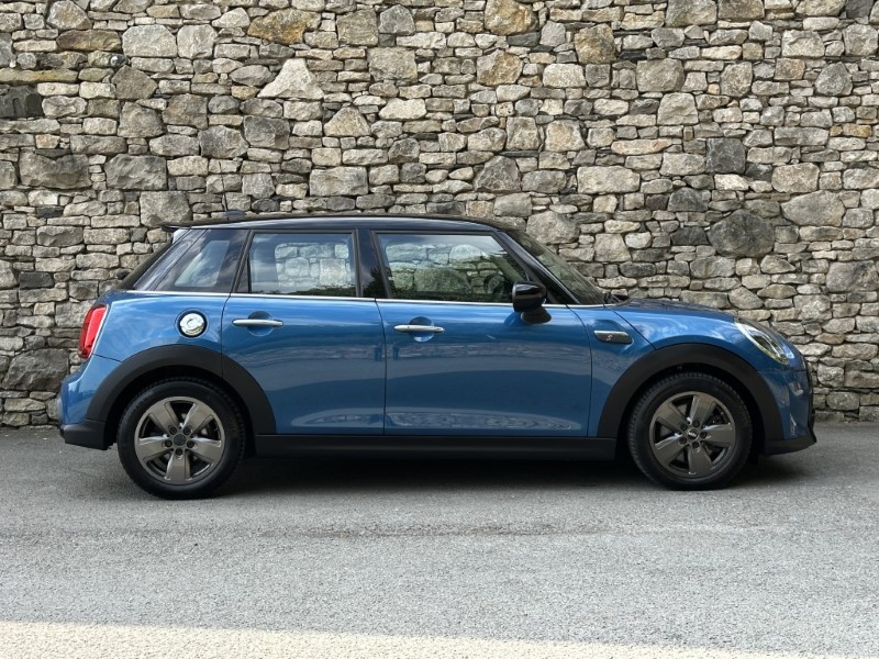 2022 (72) MINI HATCHBACK 2.0 Cooper S Classic 5dr Auto 5711215