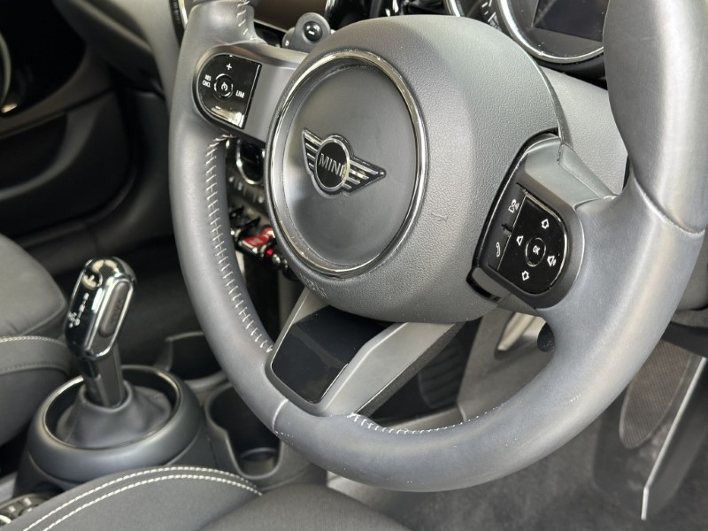 2022 (72) MINI HATCHBACK 2.0 Cooper S Classic 5dr Auto 5711223