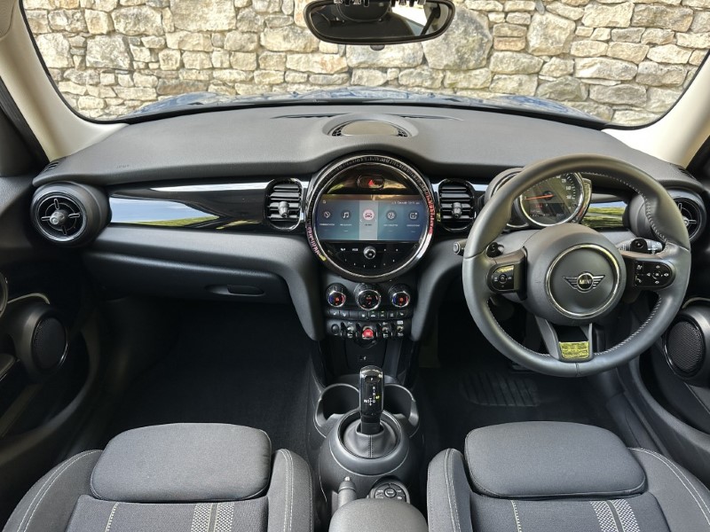 2022 (72) MINI HATCHBACK 2.0 Cooper S Classic 5dr Auto 5711256