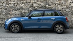 2022 (72) MINI HATCHBACK 2.0 Cooper S Classic 5dr Auto 5711240