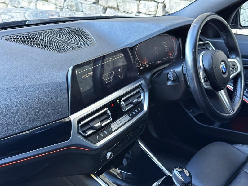 2021 (21) BMW 3 SERIES 330i M Sport Pro Edition Touring  5698750