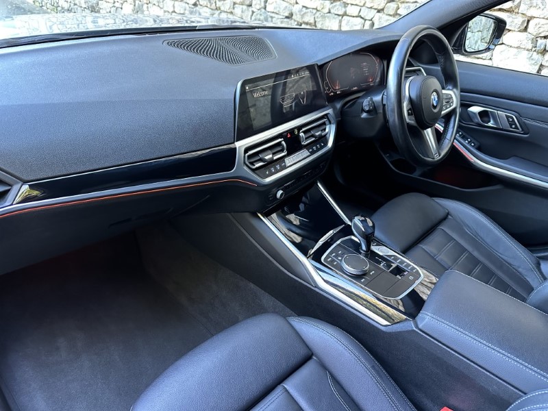 2021 (21) BMW 3 SERIES 330i M Sport Pro Edition Touring  5698748
