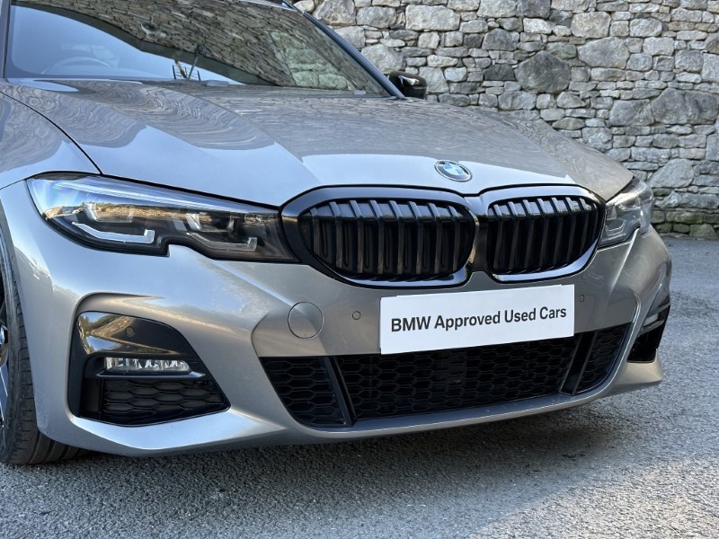2021 (21) BMW 3 SERIES 330i M Sport Pro Edition Touring  5698782