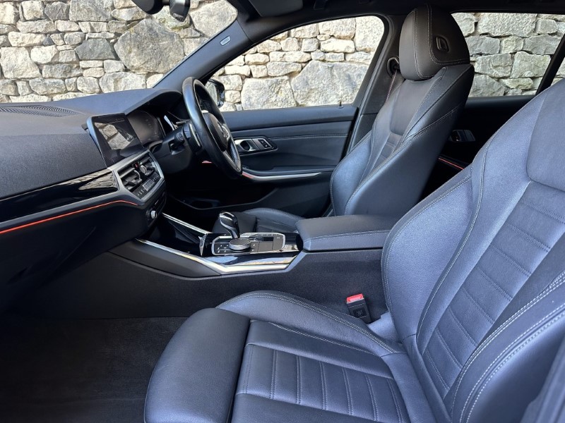 2021 (21) BMW 3 SERIES 330i M Sport Pro Edition Touring  5698749