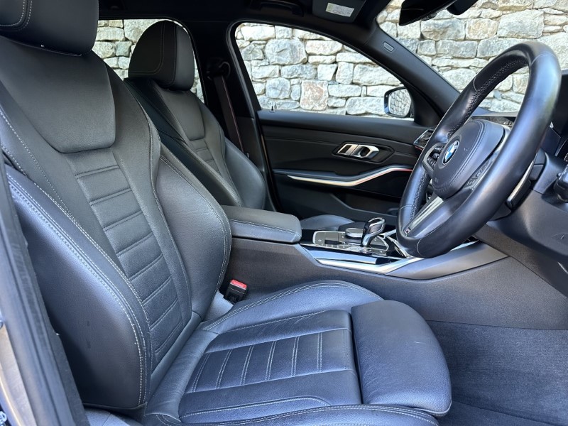 2021 (21) BMW 3 SERIES 330i M Sport Pro Edition Touring  5698727