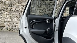 2023 (23) MINI HATCHBACK 1.5 Cooper Classic 5dr 5714937