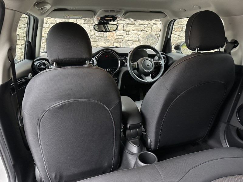 2023 (23) MINI HATCHBACK 1.5 Cooper Classic 5dr 5714938