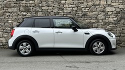 2023 (23) MINI HATCHBACK 1.5 Cooper Classic 5dr 5714899