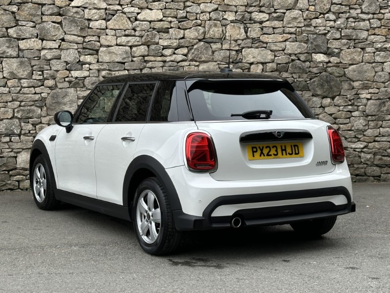 2023 (23) MINI HATCHBACK 1.5 Cooper Classic 5dr 1