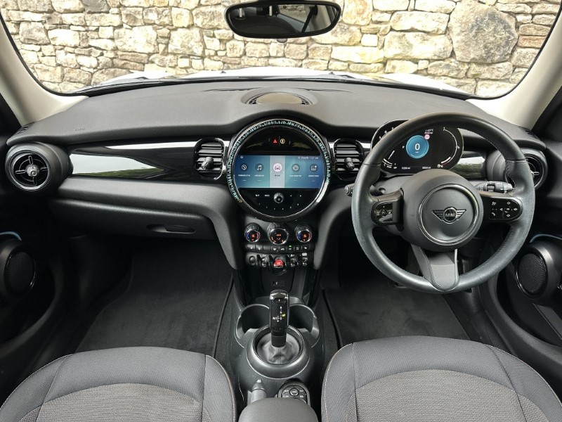 2023 (23) MINI HATCHBACK 1.5 Cooper Classic 5dr 5714943