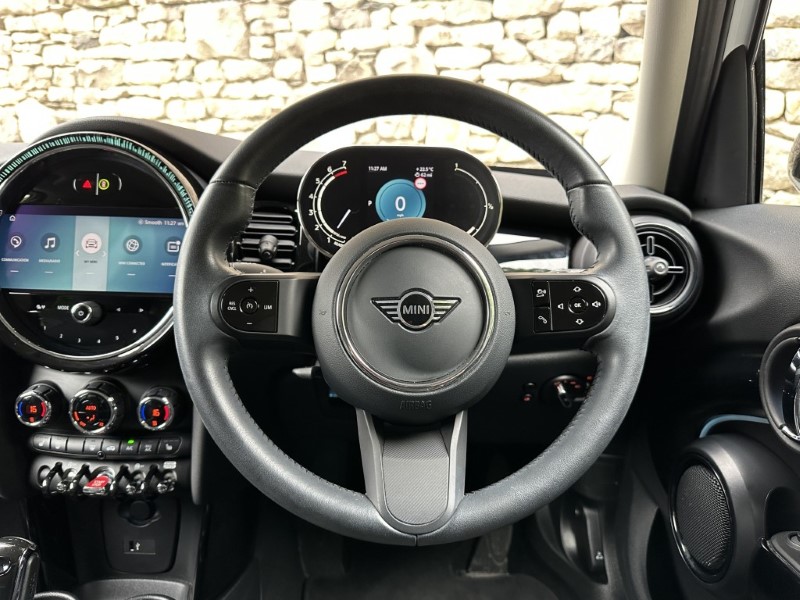 2023 (23) MINI HATCHBACK 1.5 Cooper Classic 5dr 5714942
