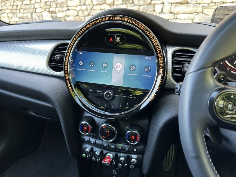 2022 (72) MINI HATCHBACK 2.0 John Cooper Works 3dr Auto 5702808