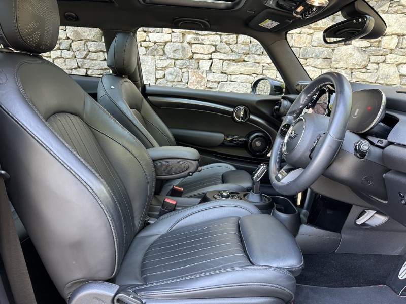 2022 (72) MINI HATCHBACK 2.0 John Cooper Works 3dr Auto 5702769