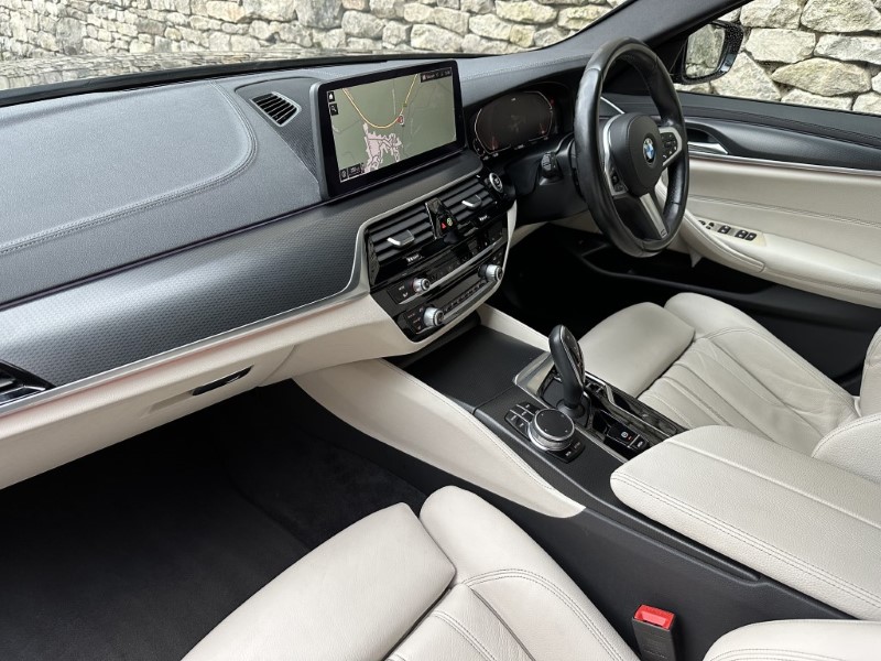 2020 (70) BMW 5 SERIES 520d MHT M Sport Saloon 5706609