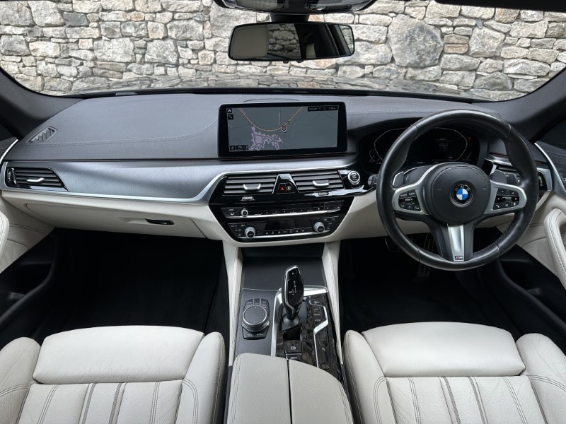 2020 (70) BMW 5 SERIES 520d MHT M Sport Saloon 5712957