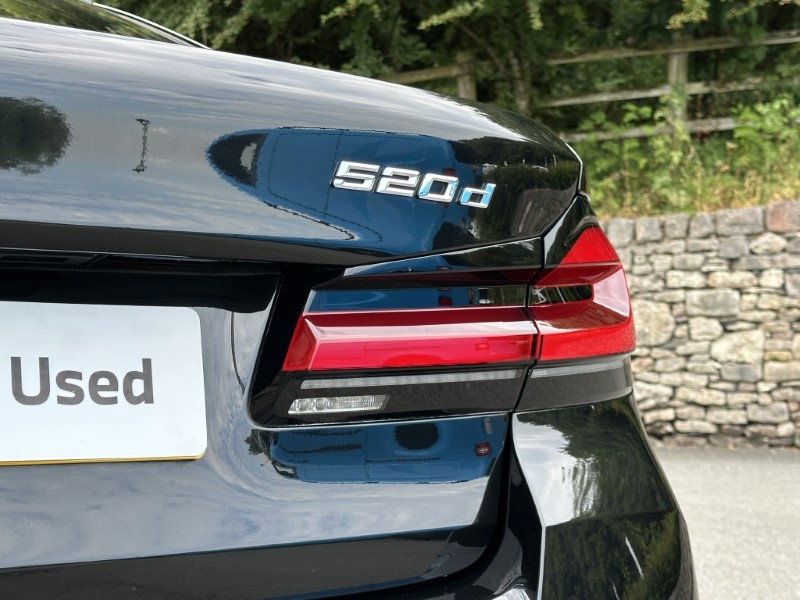 2020 (70) BMW 5 SERIES 520d MHT M Sport Saloon 5712939