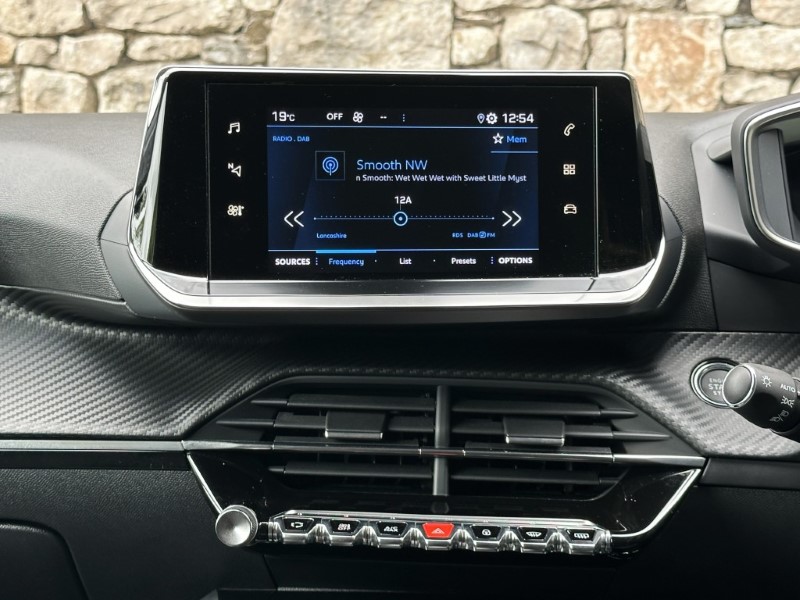 2021 (71) PEUGEOT 208 1.2 PureTech 100 Allure Premium 5dr EAT8 5725803