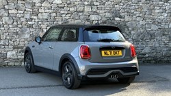 2021 (71) MINI HATCHBACK 2.0 Cooper S Classic 3dr 1