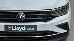 2022 (22) VOLKSWAGEN TIGUAN 1.5 TSI 150 Active 5dr DSG 5740231