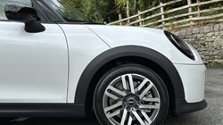 2025 (75) MINI COOPER 2.0 S Classic 5dr Auto 5788027