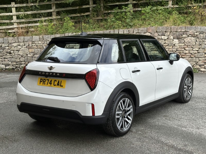 2025 (75) MINI COOPER 2.0 S Classic 5dr Auto 5788031