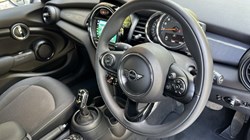 2019 (19) MINI HATCHBACK 1.5 Cooper Classic II 5dr Auto 5744273