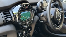 2019 (19) MINI HATCHBACK 1.5 Cooper Classic II 5dr Auto 5744283