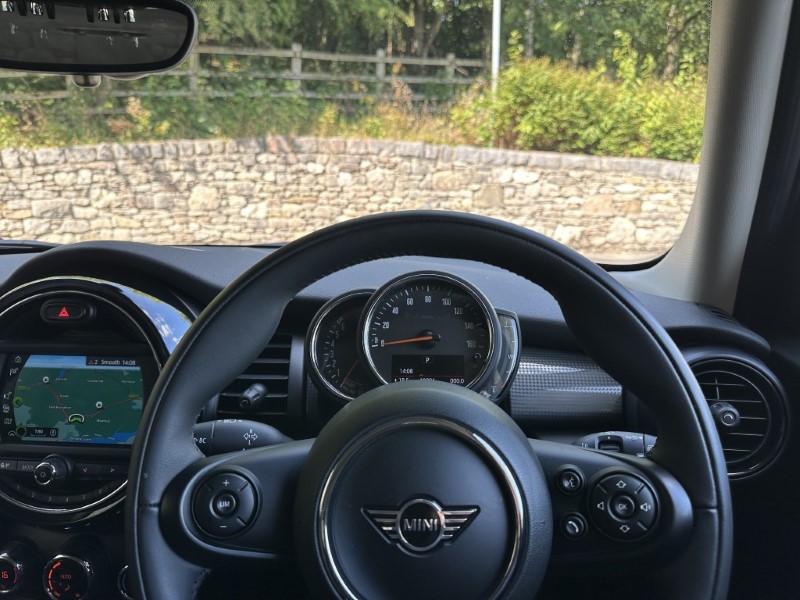 2019 (19) MINI HATCHBACK 1.5 Cooper Classic II 5dr Auto 5744306