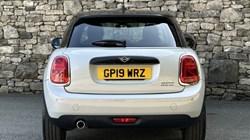 2019 (19) MINI HATCHBACK 1.5 Cooper Classic II 5dr Auto 5744292