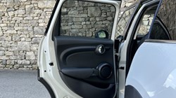 2019 (19) MINI HATCHBACK 1.5 Cooper Classic II 5dr Auto 5744295