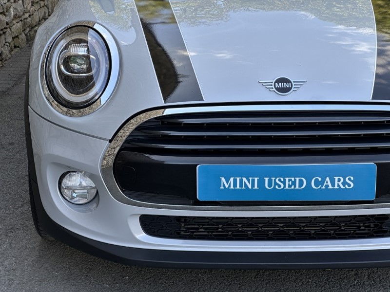 2019 (19) MINI HATCHBACK 1.5 Cooper Classic II 5dr Auto 5744276