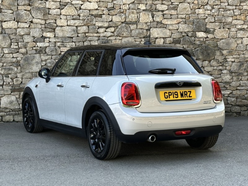 2019 (19) MINI HATCHBACK 1.5 Cooper Classic II 5dr Auto