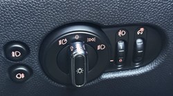 2019 (19) MINI HATCHBACK 1.5 Cooper Classic II 5dr Auto 5744268