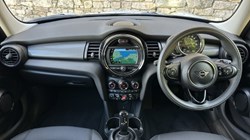 2019 (19) MINI HATCHBACK 1.5 Cooper Classic II 5dr Auto 5744299