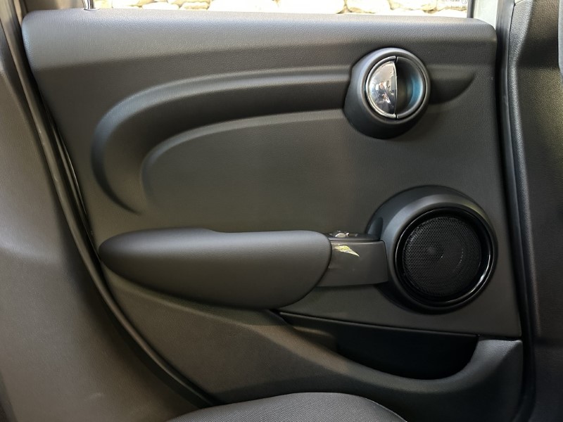 2019 (19) MINI HATCHBACK 1.5 Cooper Classic II 5dr Auto 5744275