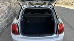 2019 (19) MINI HATCHBACK 1.5 Cooper Classic II 5dr Auto 5744260