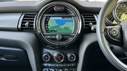 2019 (19) MINI HATCHBACK 1.5 Cooper Classic II 5dr Auto 5744301