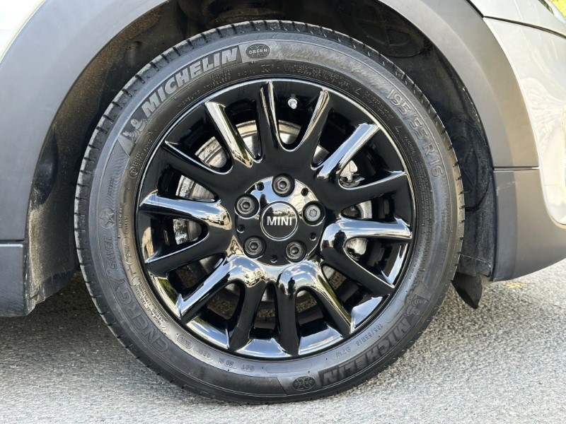 2019 (19) MINI HATCHBACK 1.5 Cooper Classic II 5dr Auto 5744591