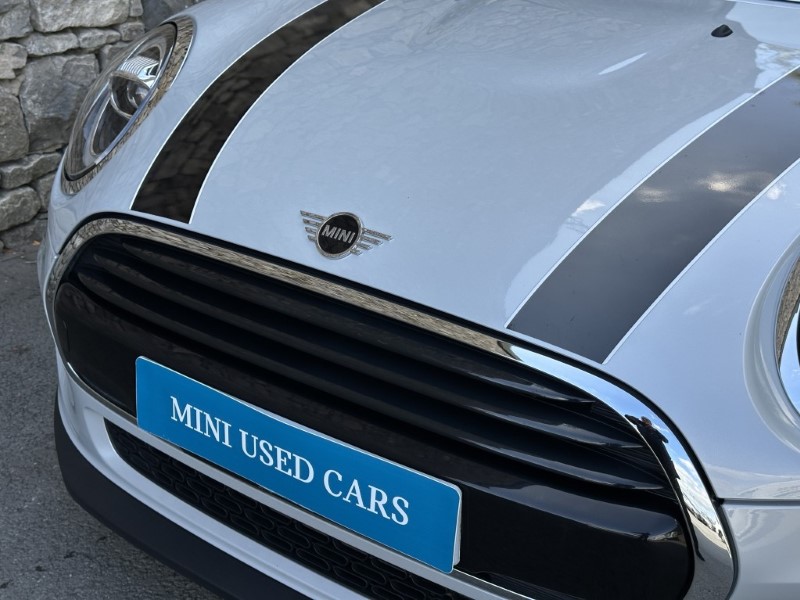 2019 (19) MINI HATCHBACK 1.5 Cooper Classic II 5dr Auto 5744278