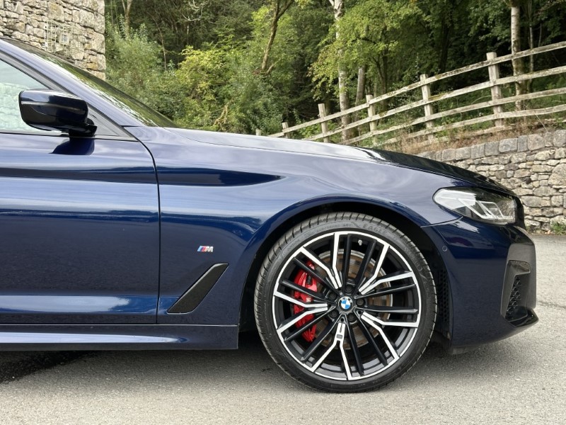 2022 (72) BMW 5 SERIES 520d MHT M Sport 4dr Saloon 5791589